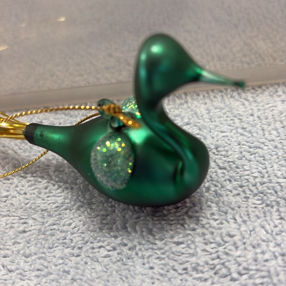 Blown Glass Green bird ornament - Picture 2 of 4